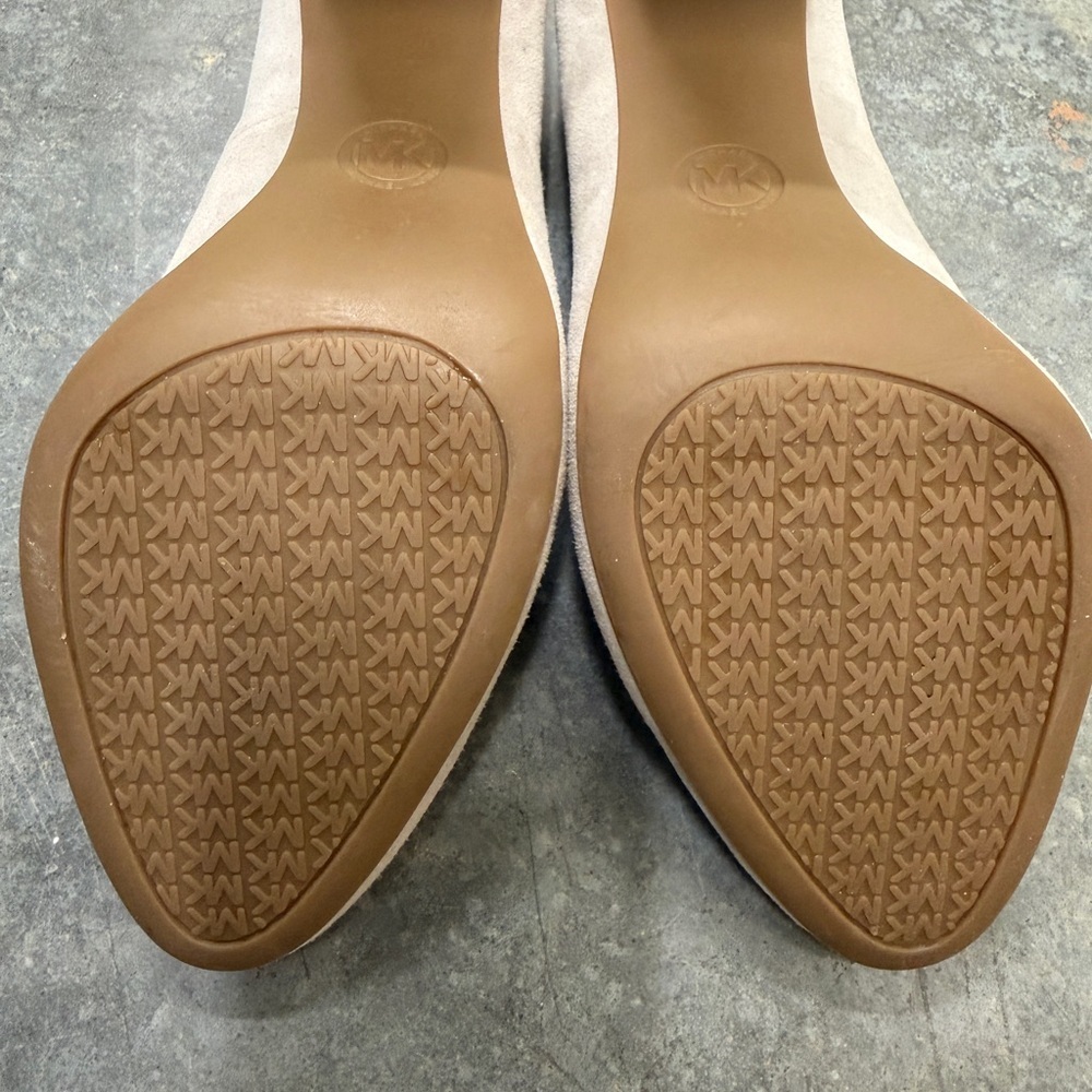 Michael Kors Nude Suede Round-Toe Pumps - Picture 6 of 9